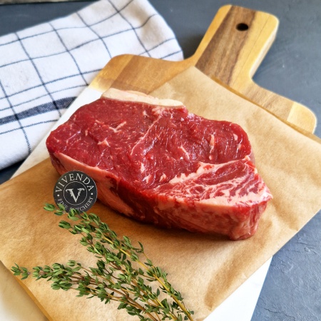 Говежди стрип стек сюприйм Iberico Beef