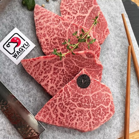Чистокръвно японско Wagyu A5 - говежди сирлойн стек